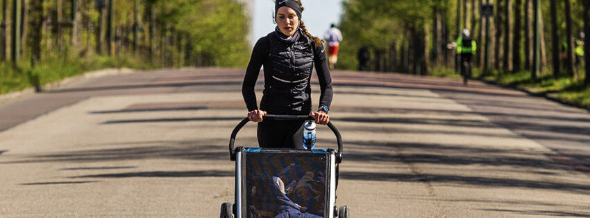 Femme enceinte pratiquant la course à pied