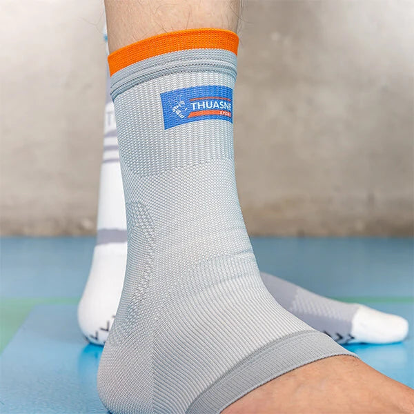 Cevillère de maintien portée sur un gymnase